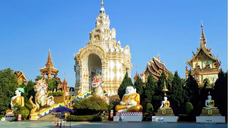 Wat Saeng Kaew Phothiyan Chiang Rai